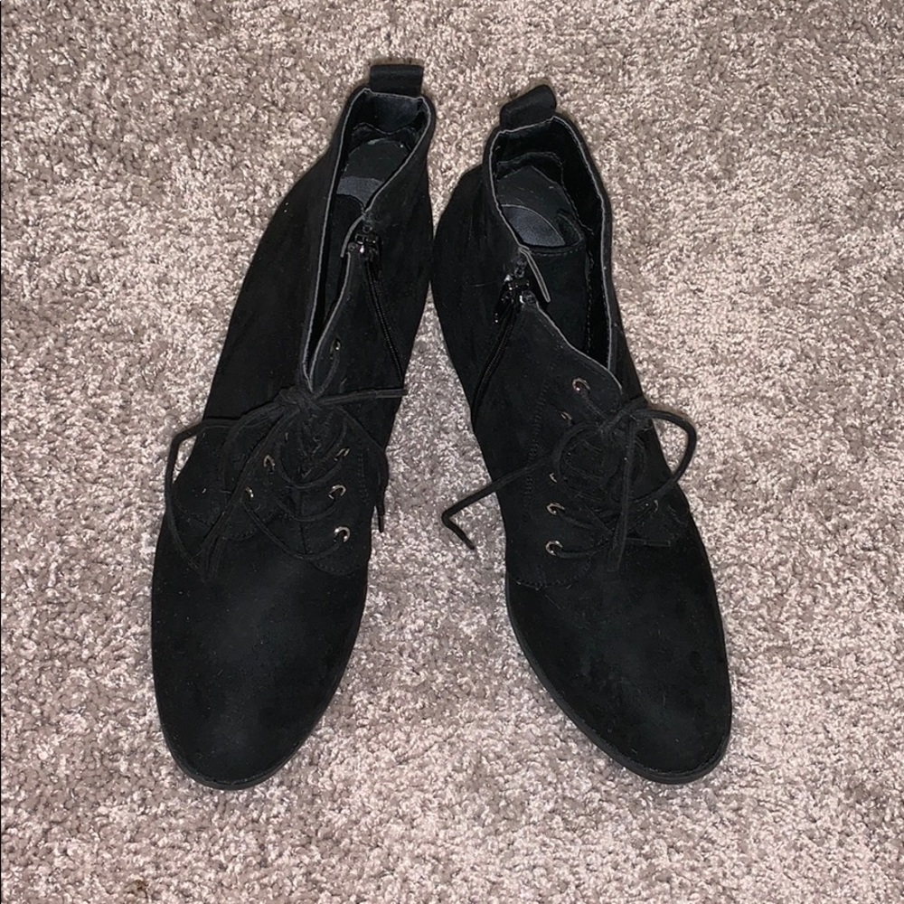 High heel boots